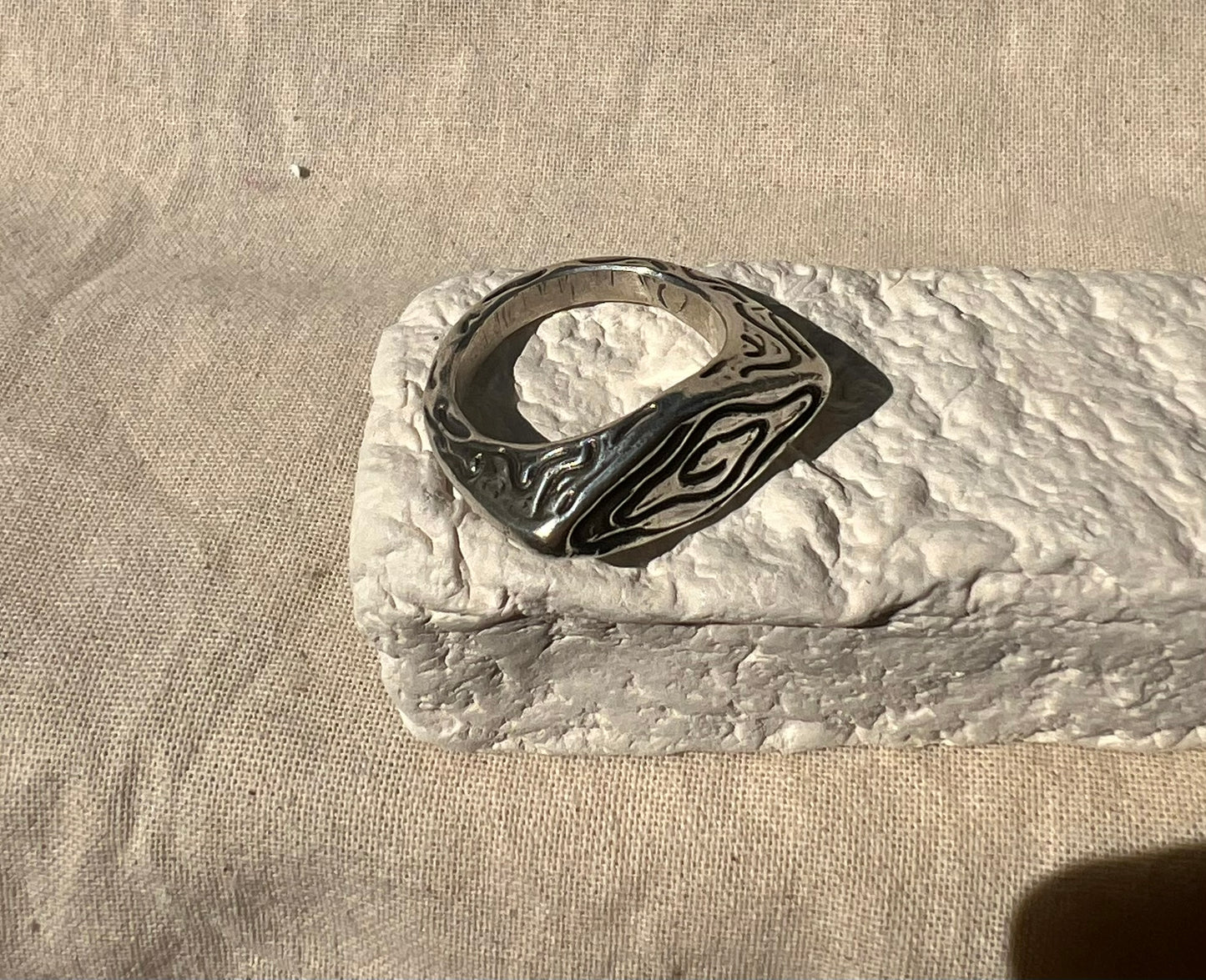 Chaotic Vortex Signet Ring